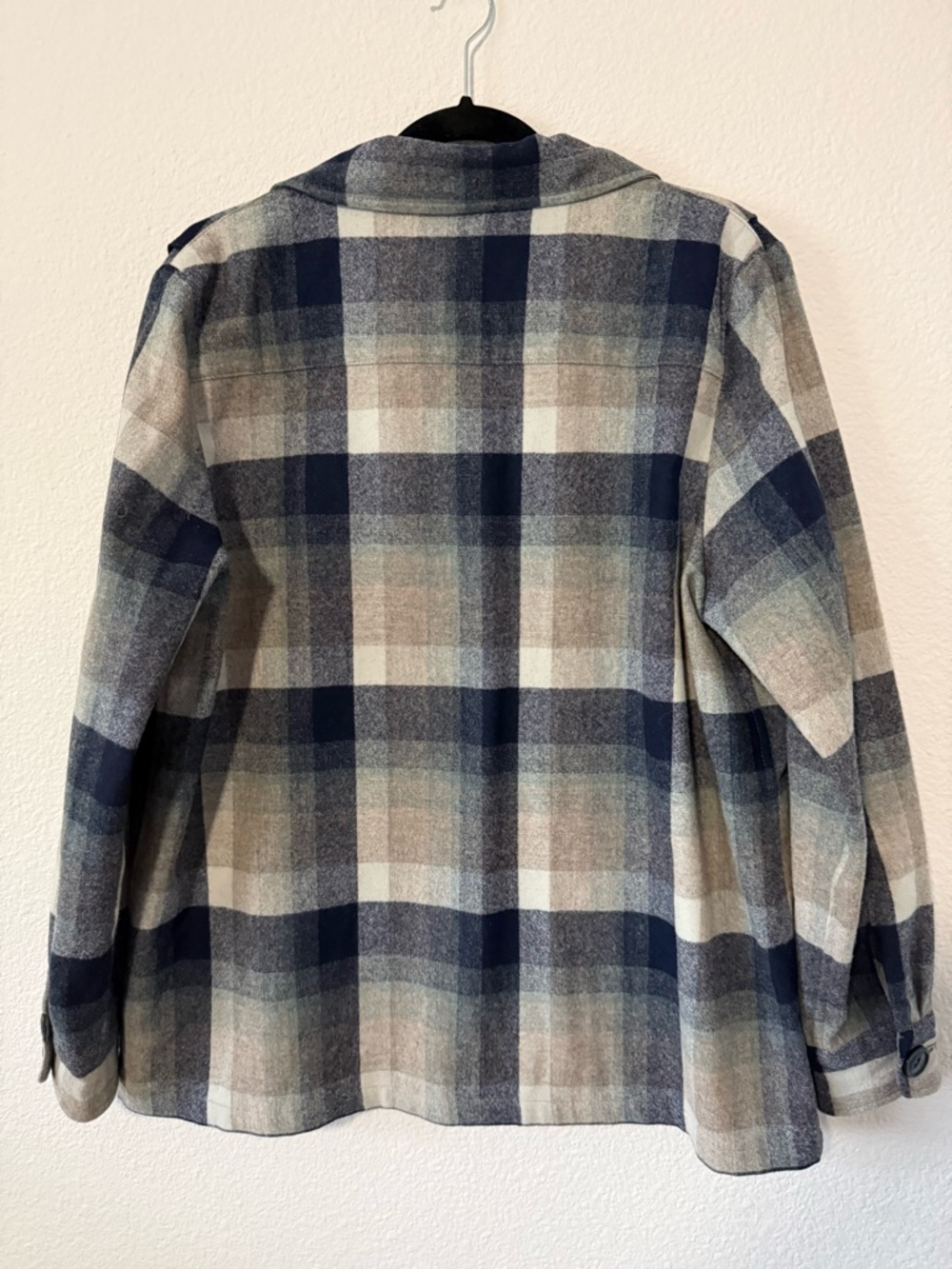 Pendleton Plaid Wool Button-Up Jacket in Navy, Cream & Tan S1 - Picture 8 of 13